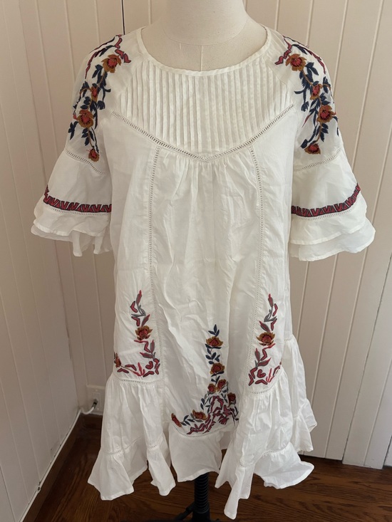 Free People Dresses & Skirts - Free People Embroidered Pavlo Dress in Ivory